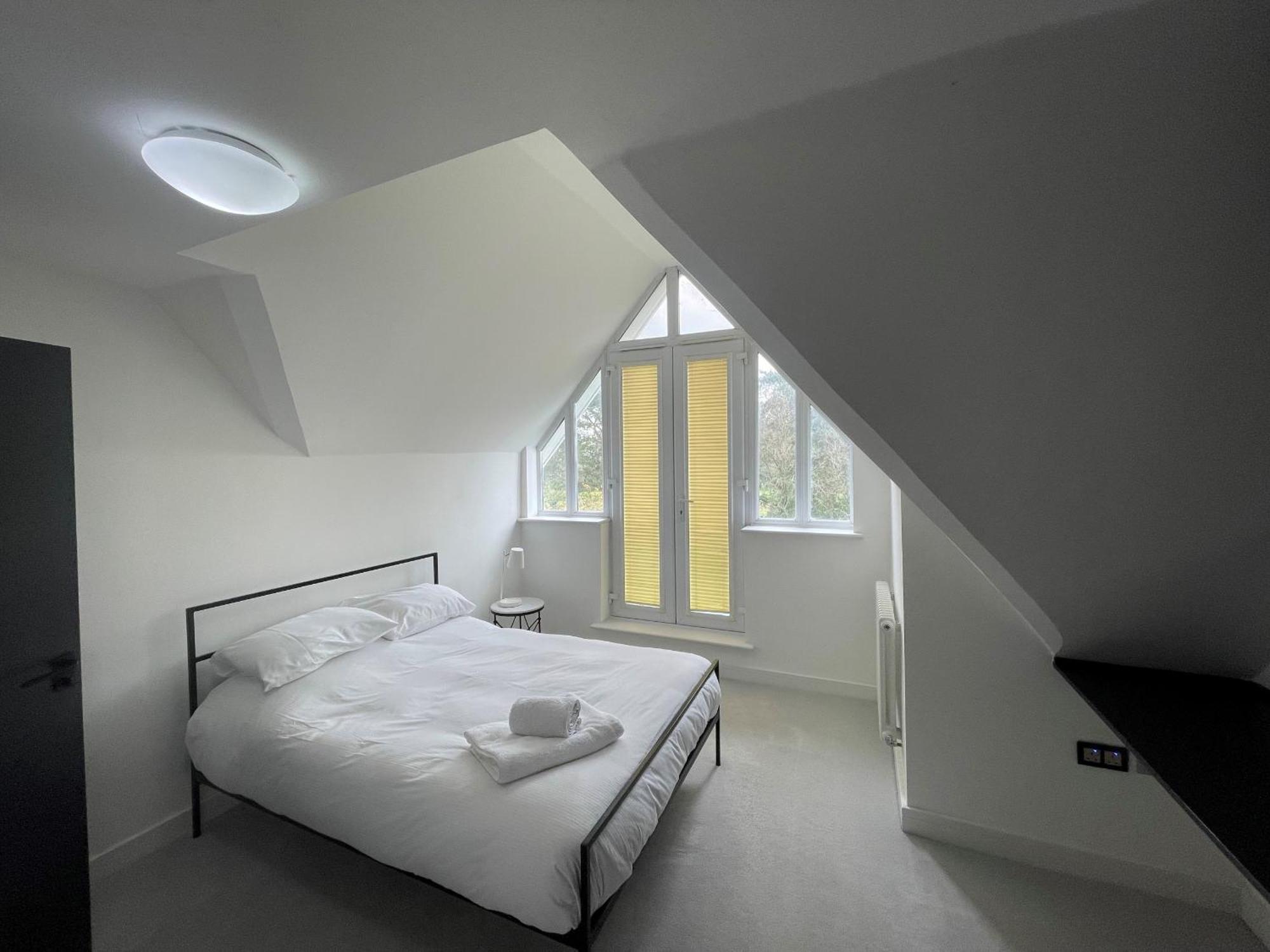 Modern And Stylish Penthouse Apartment Next To Maidenhead Golf Course Exterior foto