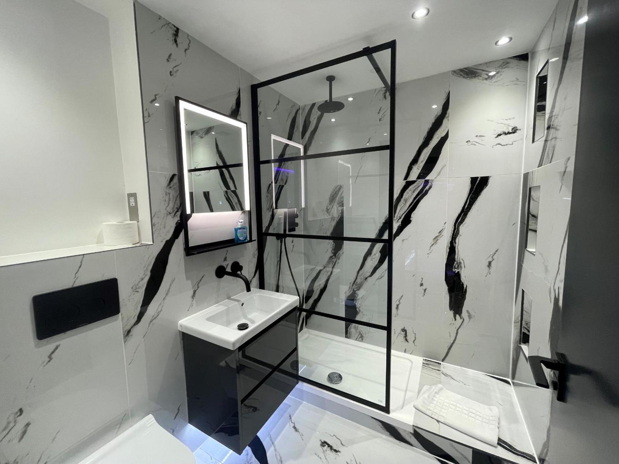 Modern And Stylish Penthouse Apartment Next To Maidenhead Golf Course Exterior foto
