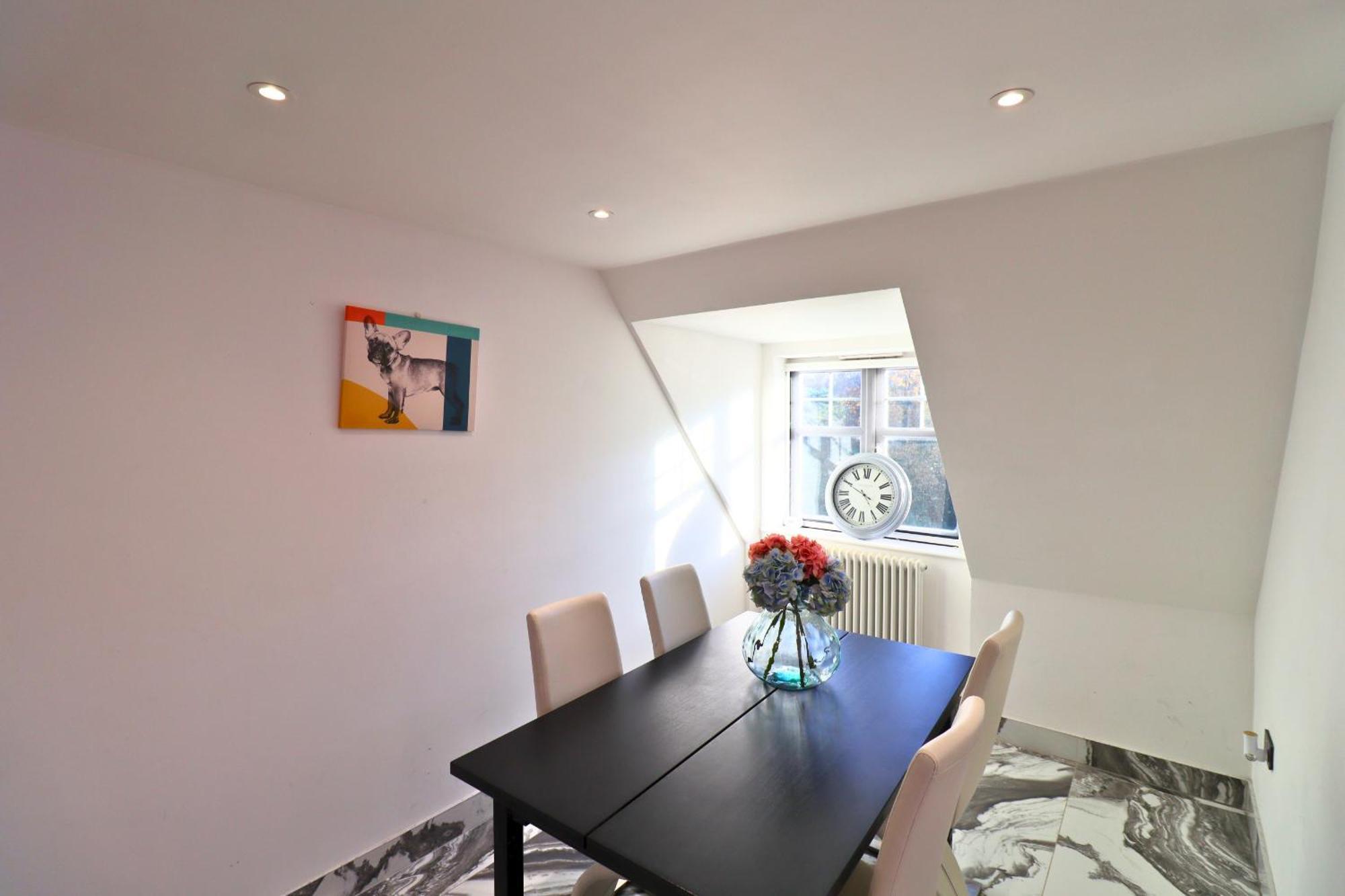 Modern And Stylish Penthouse Apartment Next To Maidenhead Golf Course Exterior foto